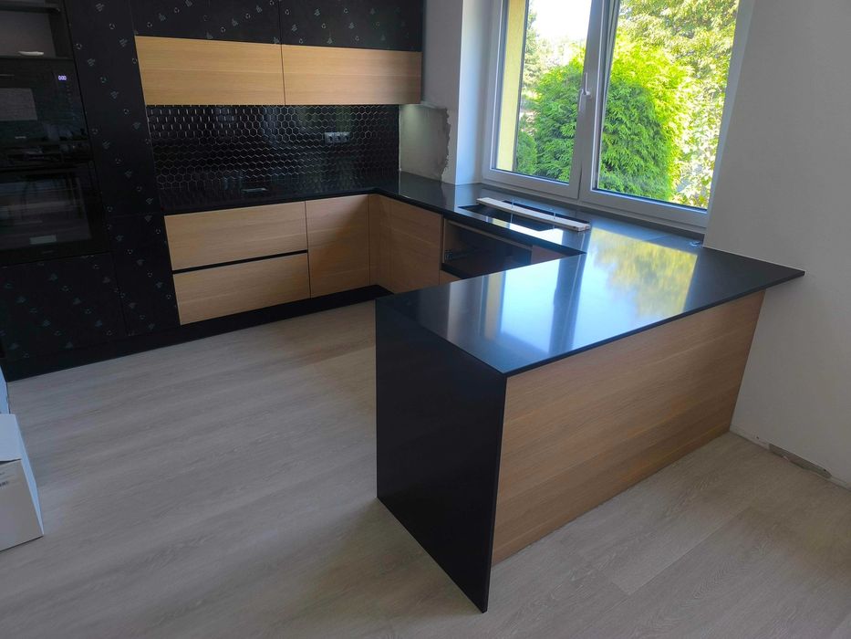 Blaty kuchenne, schody, kominki, parapety [KONGLOMERAT, GRANIT, SPIEK]