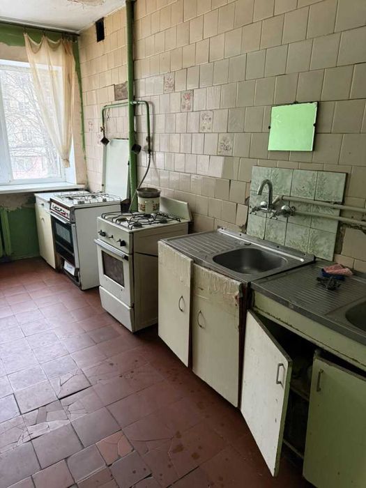 Затишна та світла кімната на Алмазному – 2/5 поверх! Краща ціна!