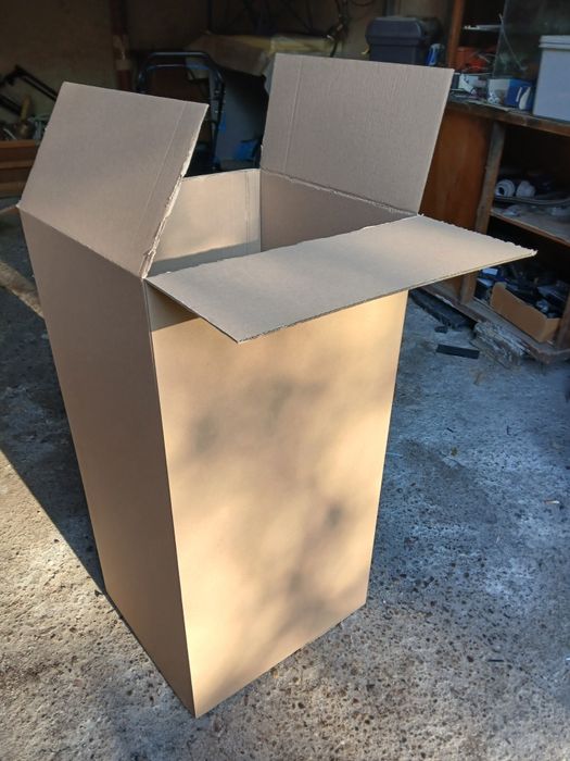 Nowe pudła kartonowe