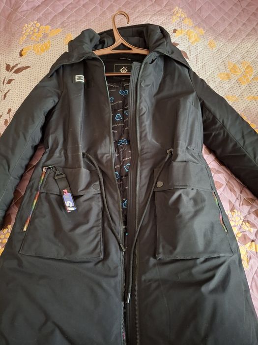 Жіноча  куртка - парка