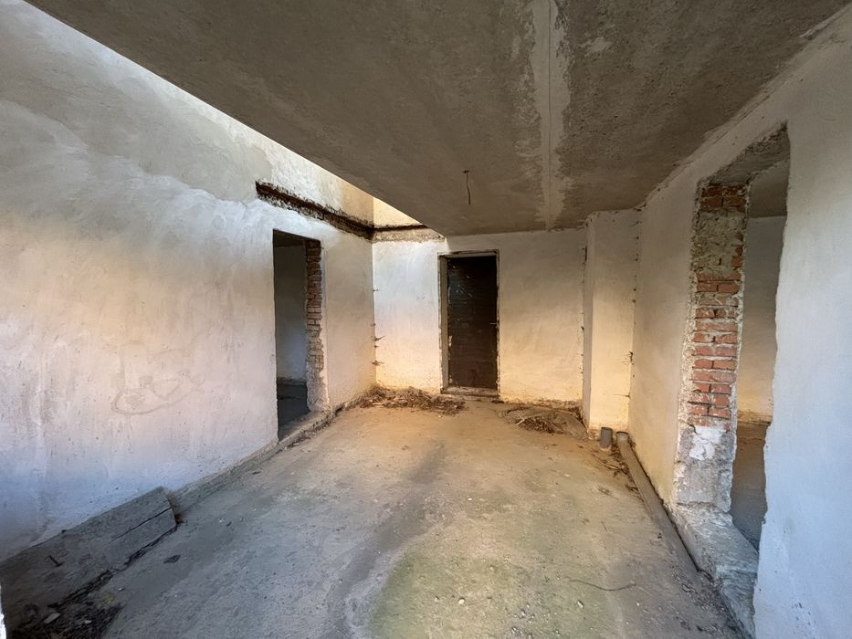 Продаж будинок 290м. Ділянка 9с. Угринів. Боднарчик. Світло. Газ. Вода