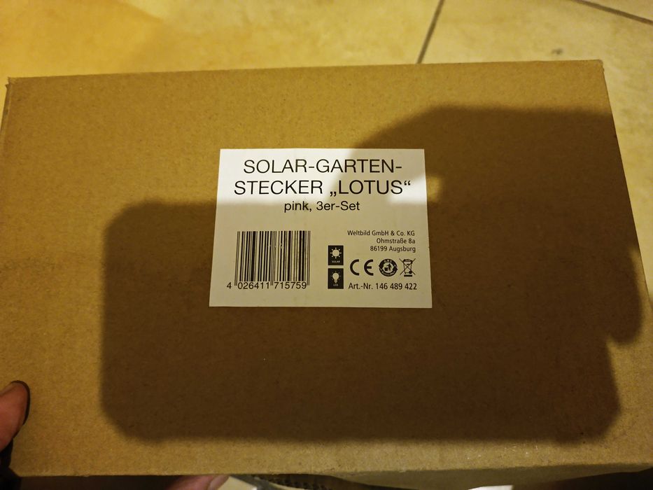 Solar-Ogrod,,kwiat lotosu