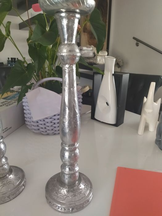 Castiçais  com velas