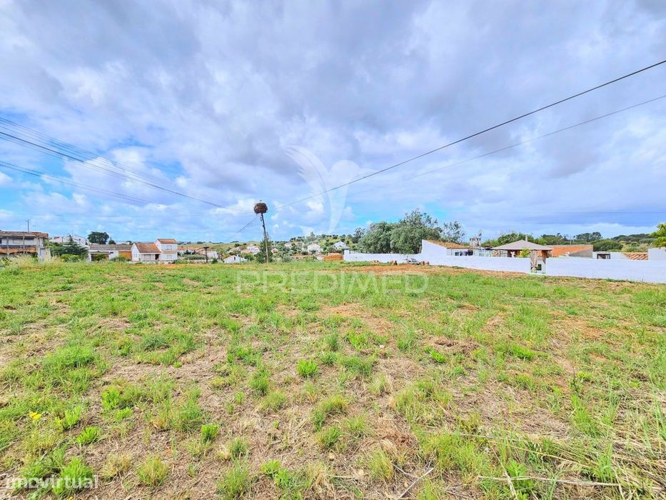 Terreno para construção com 3.215 m², localizado em Ourique.