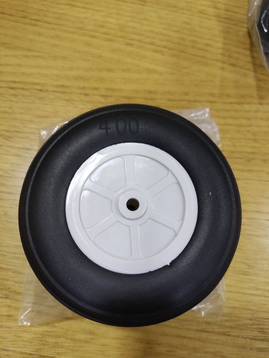 Vário material de aeromodelismo