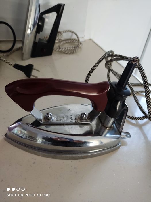 Ferro antigo engomar