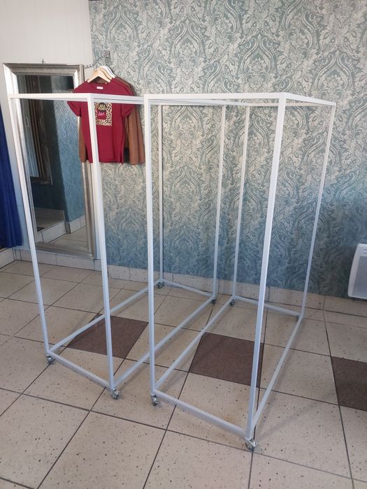 Stojaki na rzeczy 2szt.