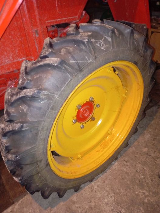 Колеса, шини, диски т-25, т-16