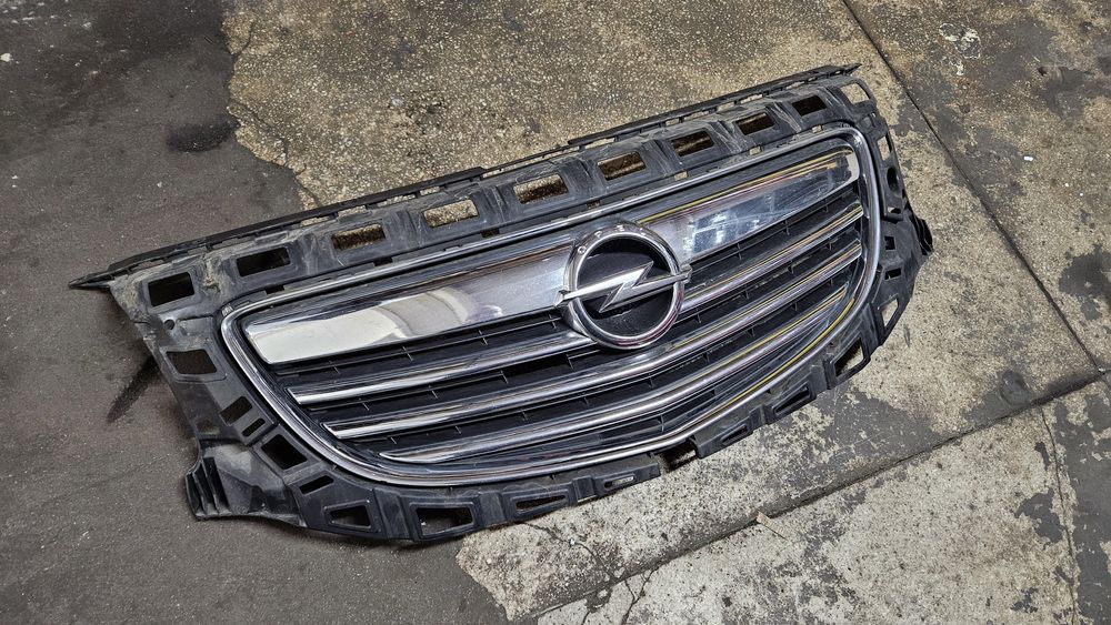 Grill logo emblemat znaczek przód przedni opel insignia a przedlift