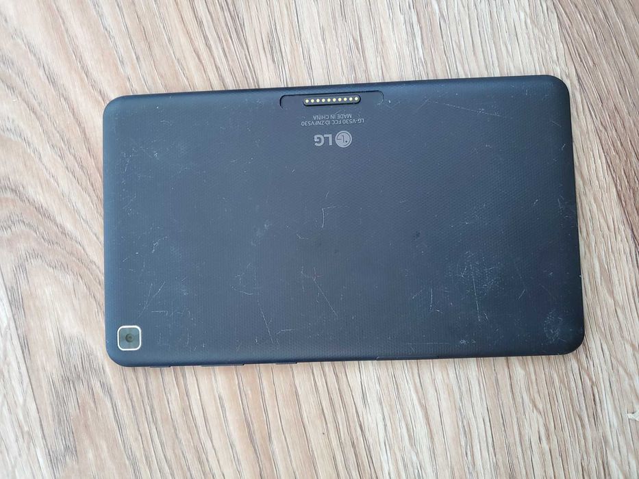 Планшет  LG V530