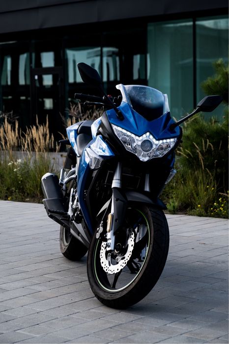 Продам мотоцикл Loncin