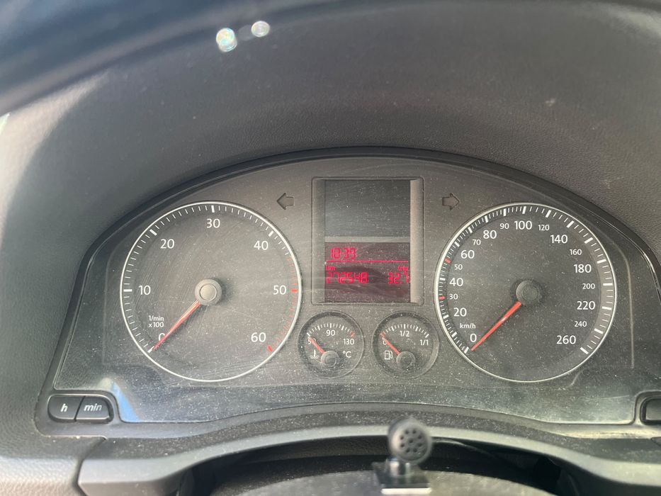Vendo VW - Modelo Golf V foto 4
