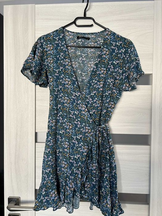 letnia sukienka w kwiaty