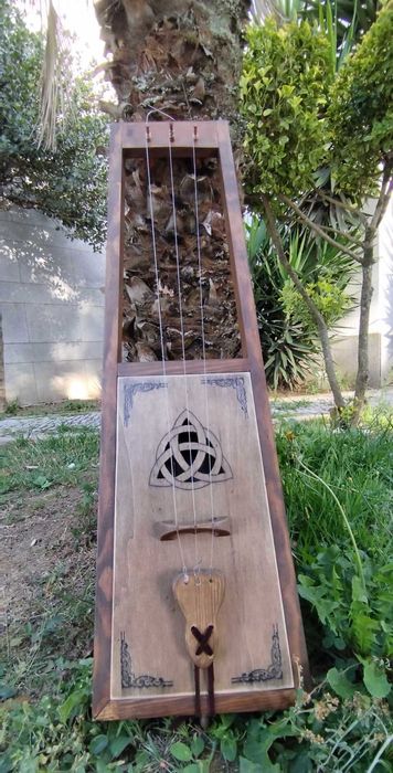 Restauro e Customização de Instrumentos Musicais