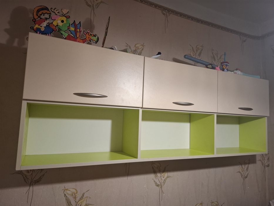 Полиця навісна + ліжко дитяче