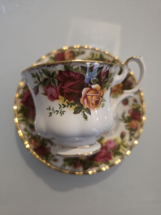 Chávena de chá com prato Old Country Roses Royal Albert.