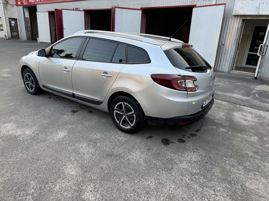 Продам меган 3 1.5 dci