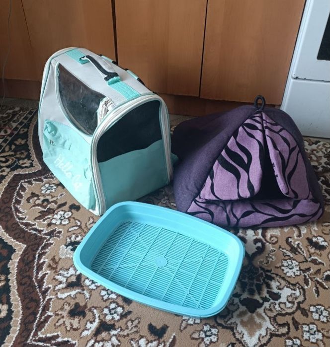 Набір для котика -переноска,лоток, та лежанка
