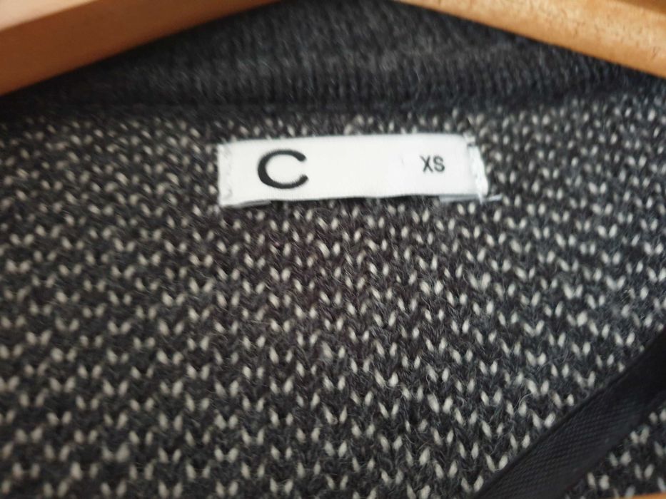 Ciepły nowy sweterek/kardigan Cubus w rozmiarze XS