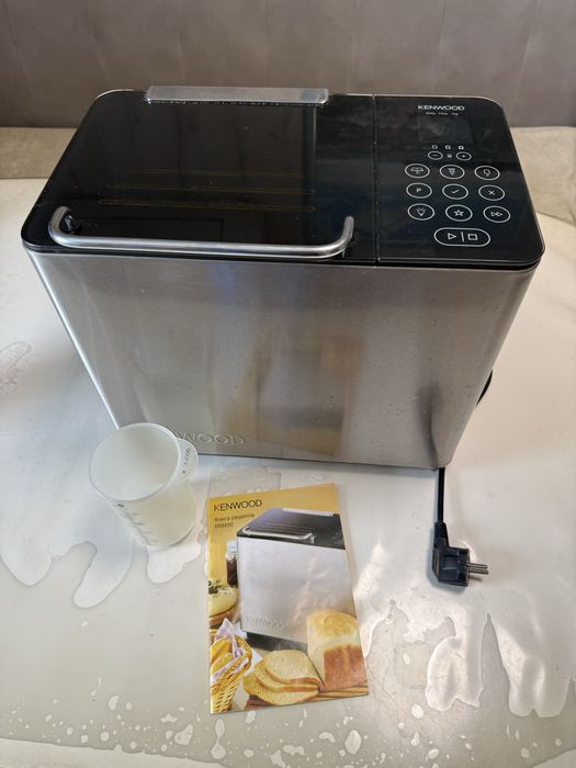 Продам хлібопічку kenwood bm 450