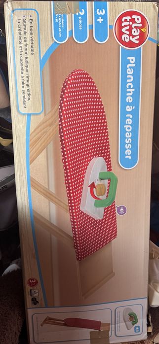 Деревʼяний утюг та дошка