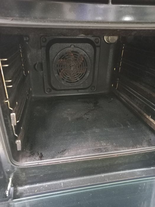 Індукційна плита з духовкою Electrolux AEG