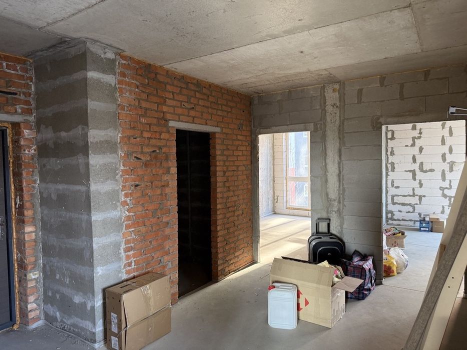 Трикімнатна квартира, Мінімальне оф, 90 м2