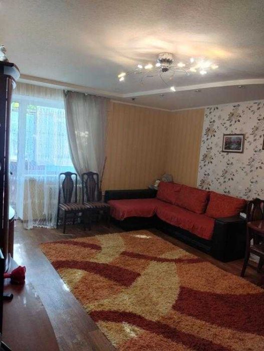 Продам 2 квартиру с ремонтом, центр Залютино, кирпичный дом