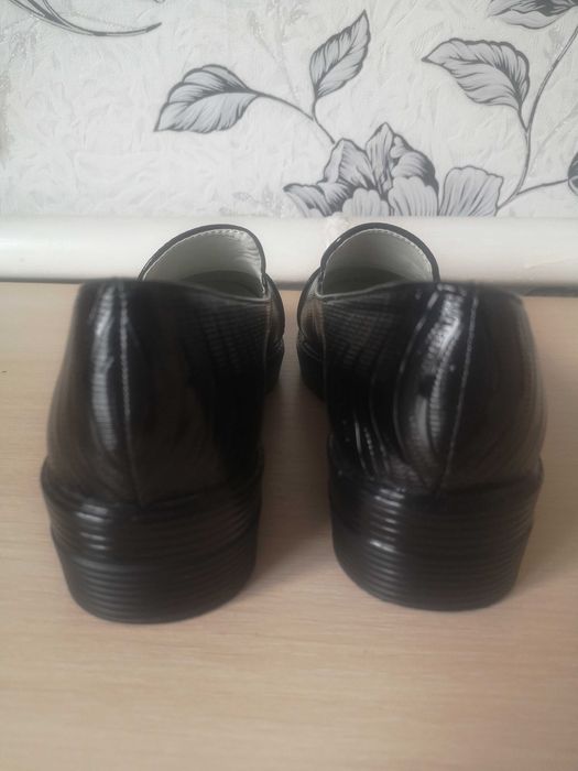 Лаковані туфелькі 33 р.