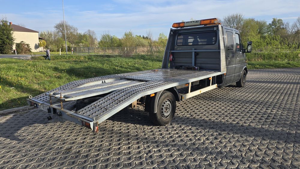Sprzedam  autolawete lub zamienię na tanszy mercedes sprinter 2.9
