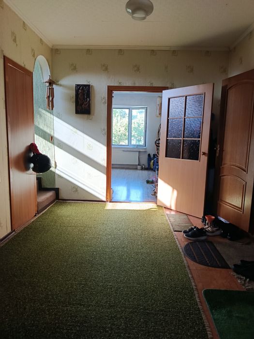 Продаж двоповерхового будинку з виходом до Дніпра  Слобода