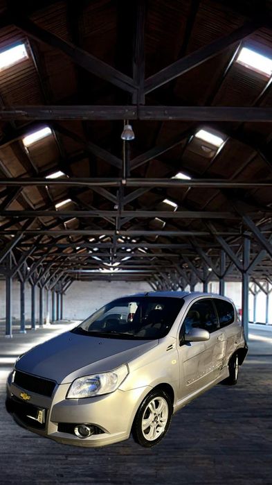 Para peças Chevrolet Aveo ano2009 Boa mecânica  e todas as peças dispo