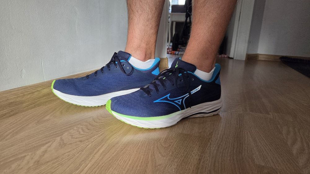 Mizuno Wawe Ultima 16 roz. 42