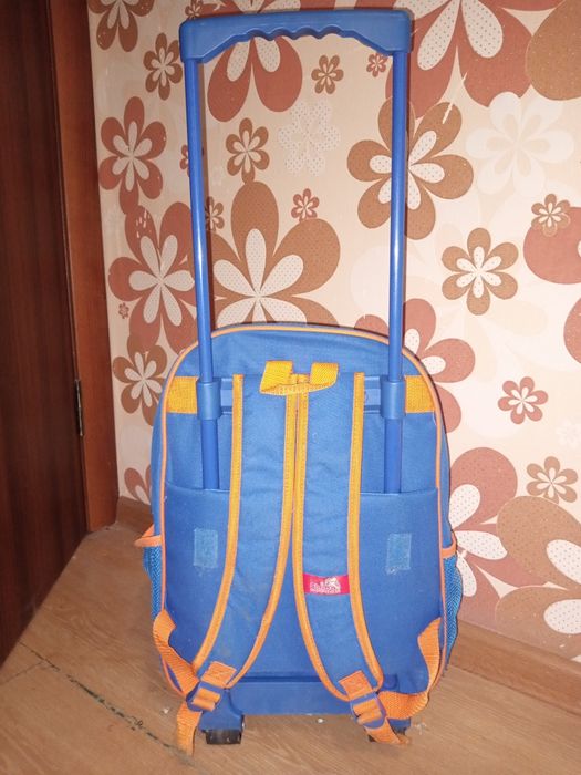 Рюкзак на колесах. Детский чемодан