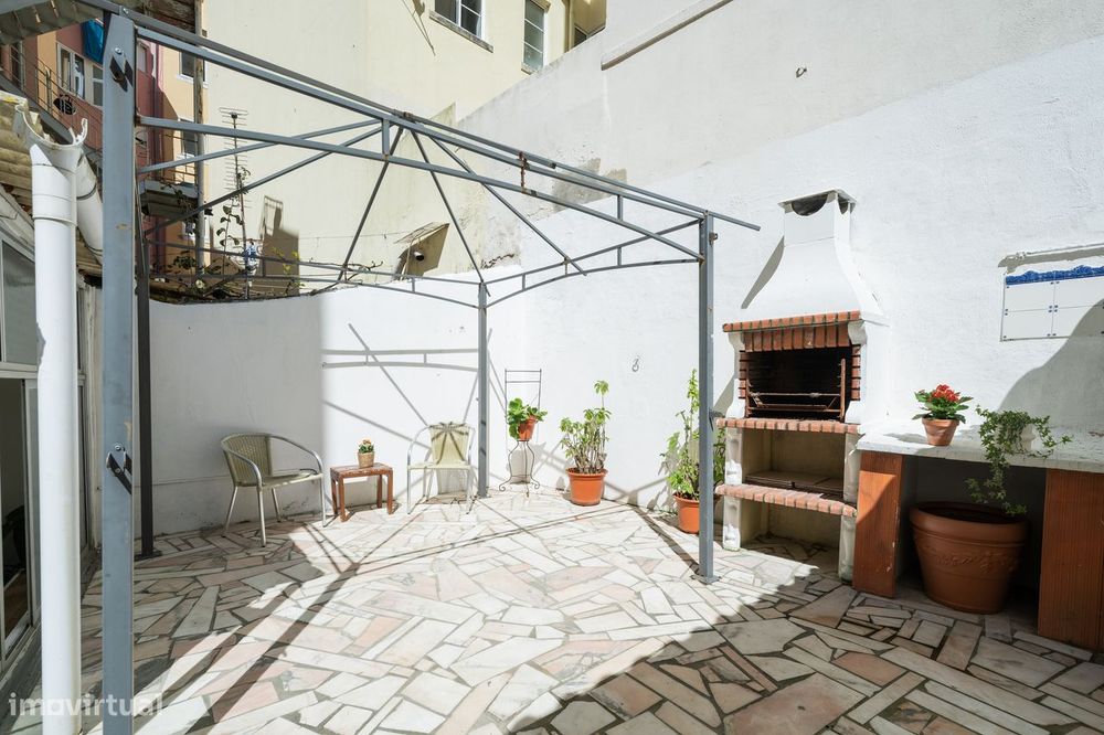 Apartamento T1 com terraço em Campo de Ourique