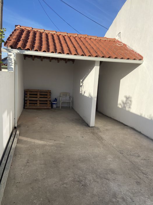 Moradia t1  +1 toda temodelada coimbra