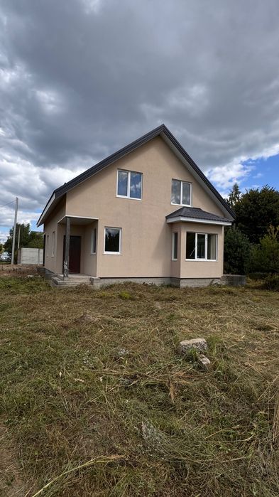 Продаж 1/2 будинку (дуплекс) 102 м2, 6 с земельної ділянки, Малютянка
