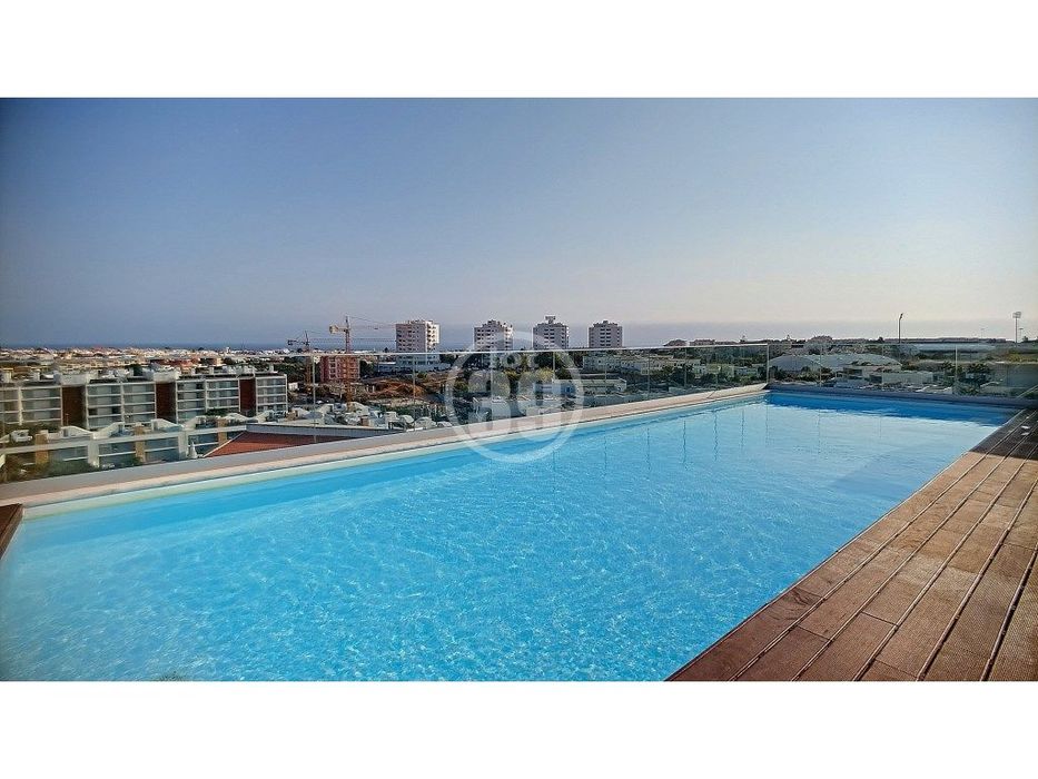 Bonito apartamento com um quarto, como novo e inserido num condomín... — Albufeira E Olhos De Água, Faro