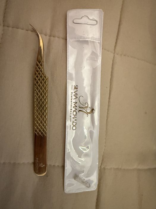 Pinça de extensão de pestanas nova Silvia machado