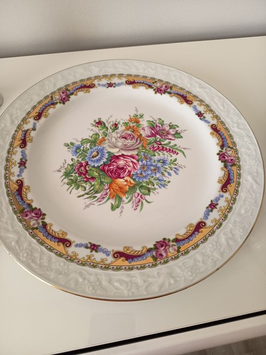 Peças de Limoges - terrina com prato e dois candelabros
