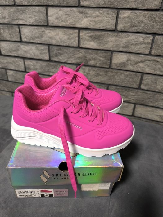 Skechers  кросівки