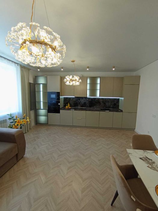 (5) Продам 2к квартиру на вул.Шептицького 8916