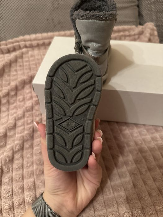 Взуття для дівчинки