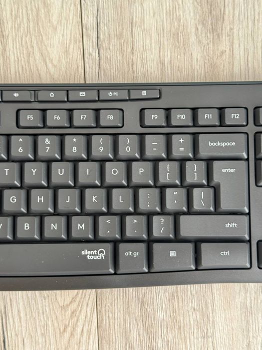 Комплект (клавіатура, миша) Logitech MK295 Wireless Combo Black NL