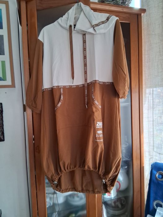 Vestido branco e castanho