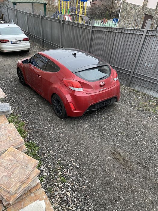 Hyundai Veloster
