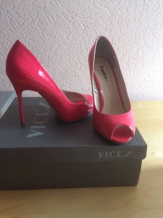 Super szpilki peep toe ODKRYTE PALCE