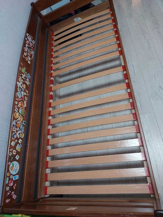 Продаю ліжко дерев'яне