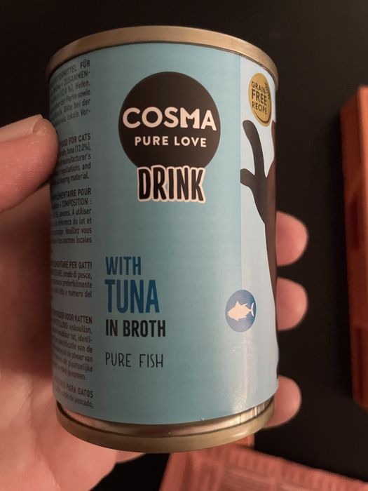 Comida húmida + bebida GATOS : COSMA: 21 snacks x 14 g + 3 latas 100g