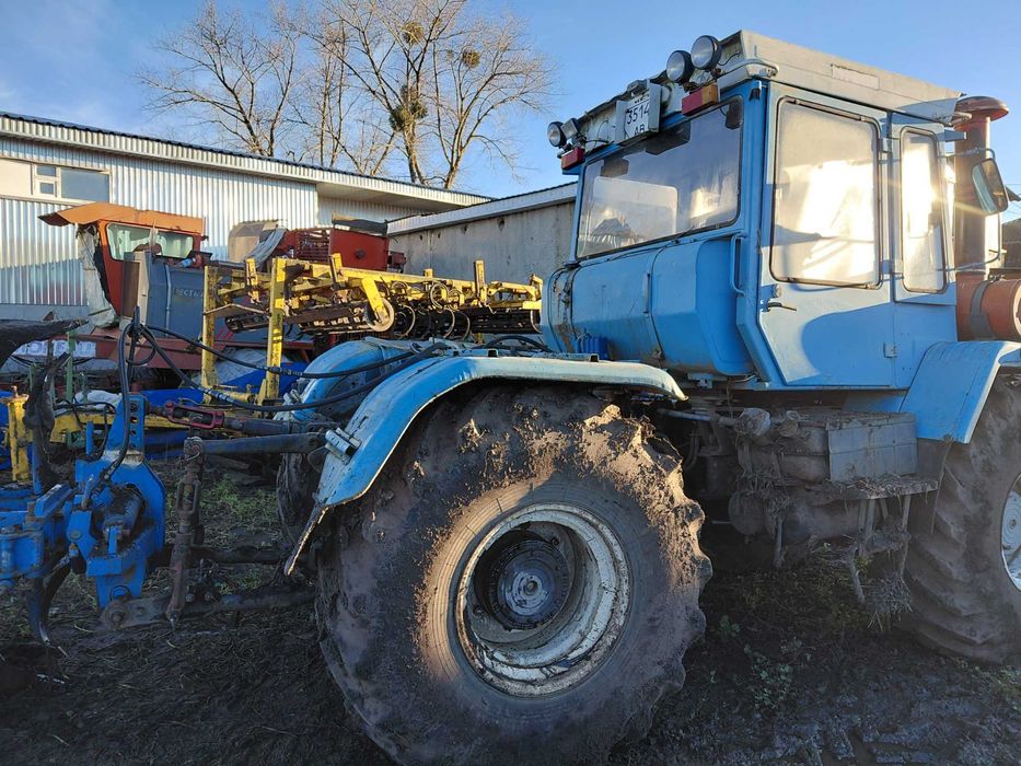 Продається трактор хтз17221